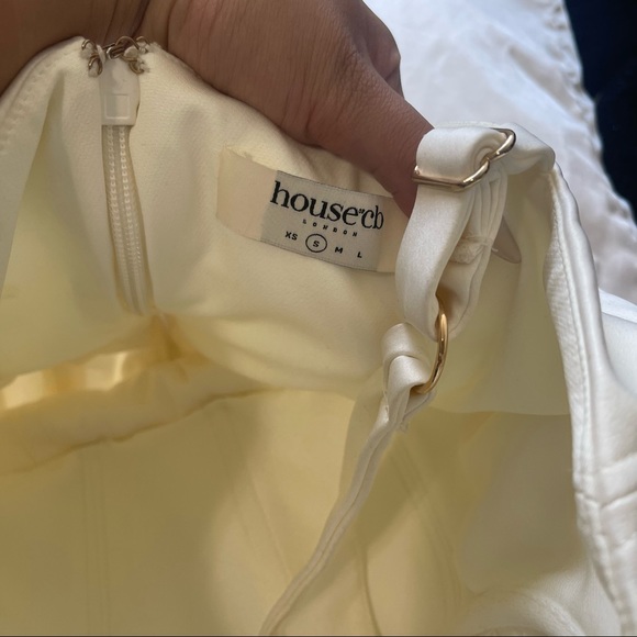 HOUSE OF CB OMARIA DRESS - Picture 4 of 8